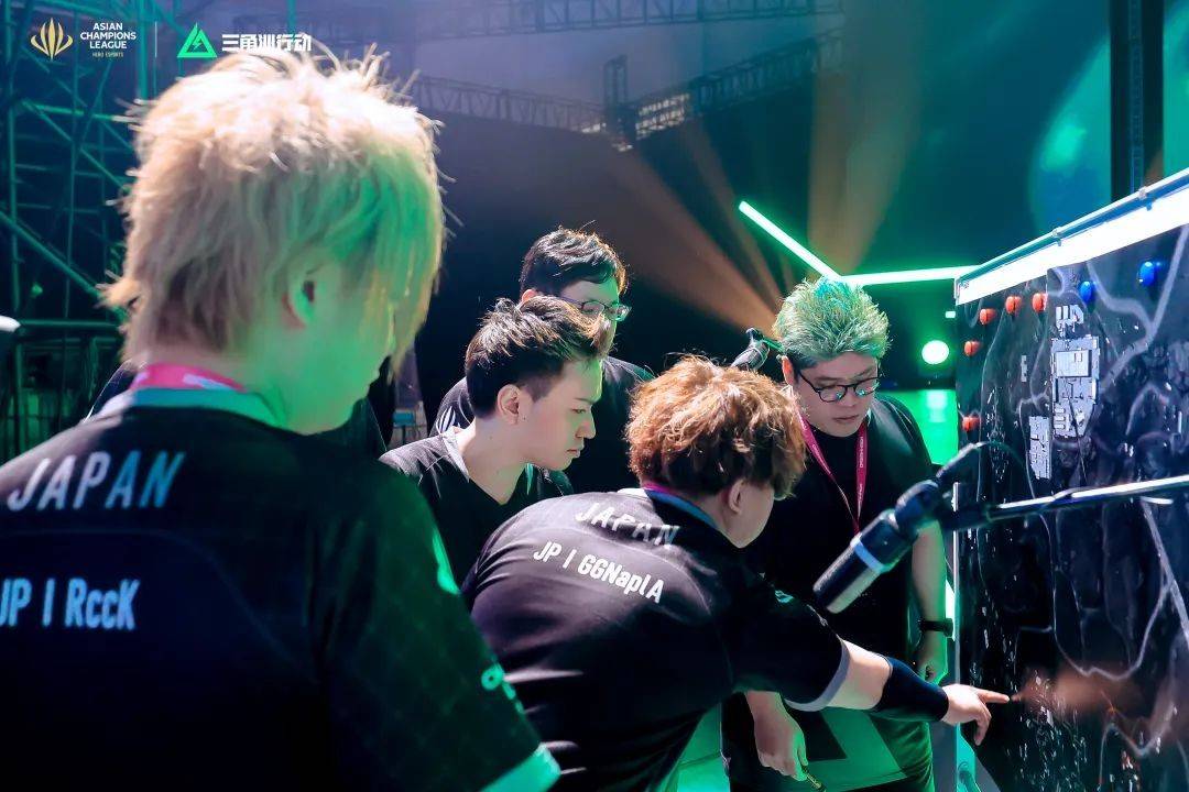 之间的背景 之间的背景